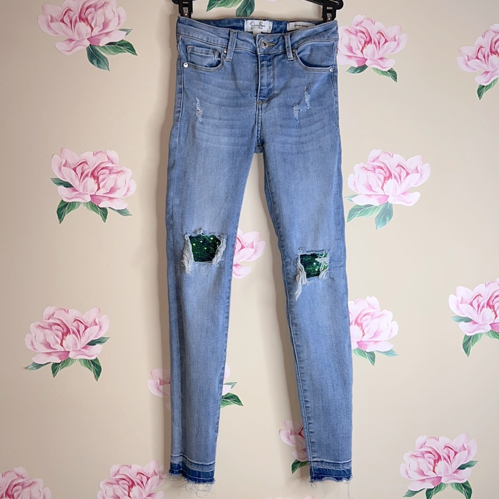 Jessica Simpson Kiss me with Mermaid Sequence Distressed Skinny Jeans. X-5